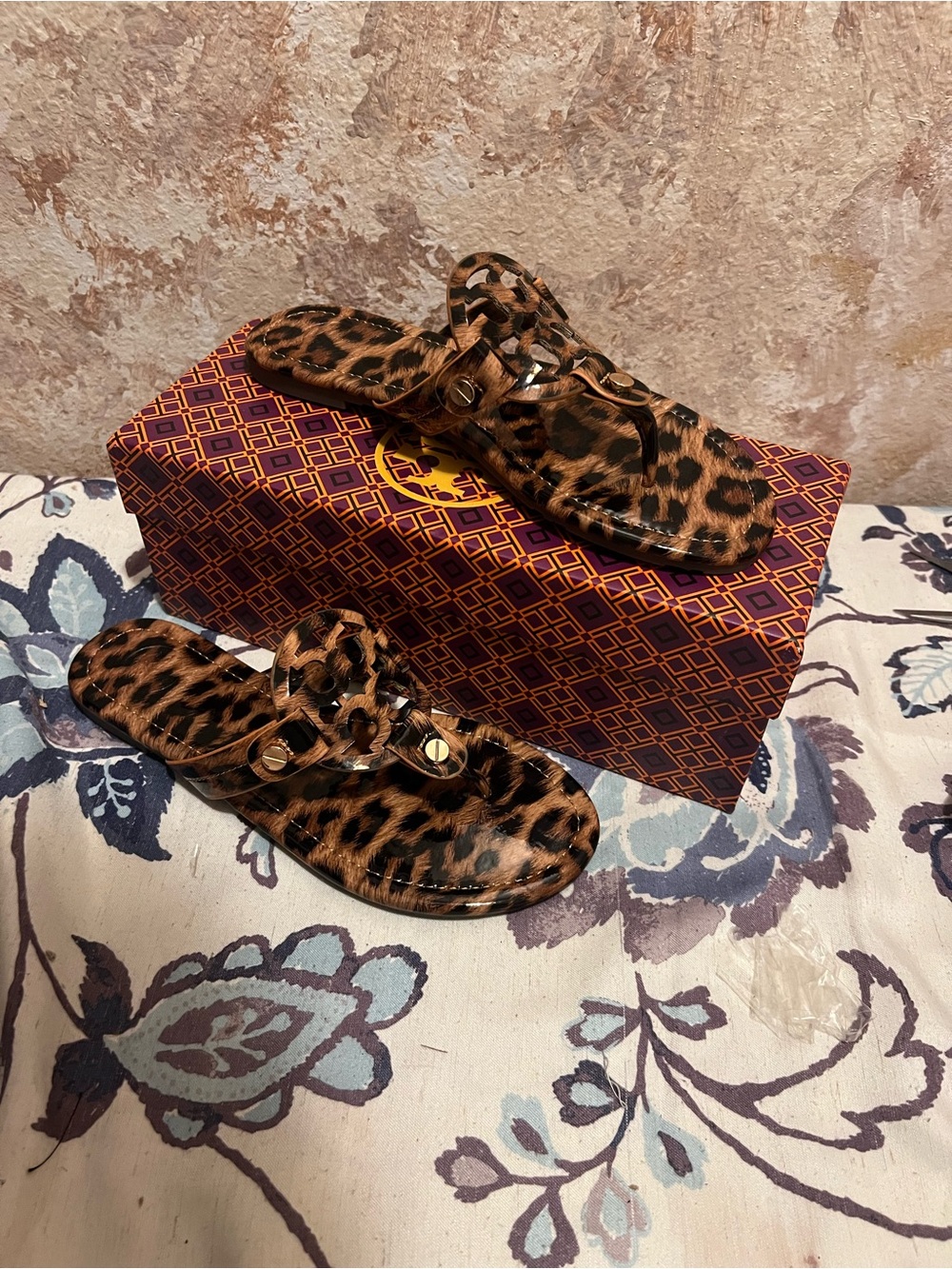 Tory Burch Leopard Print Logo Thong Sandals - Brown/Black - Picture 3 of 3